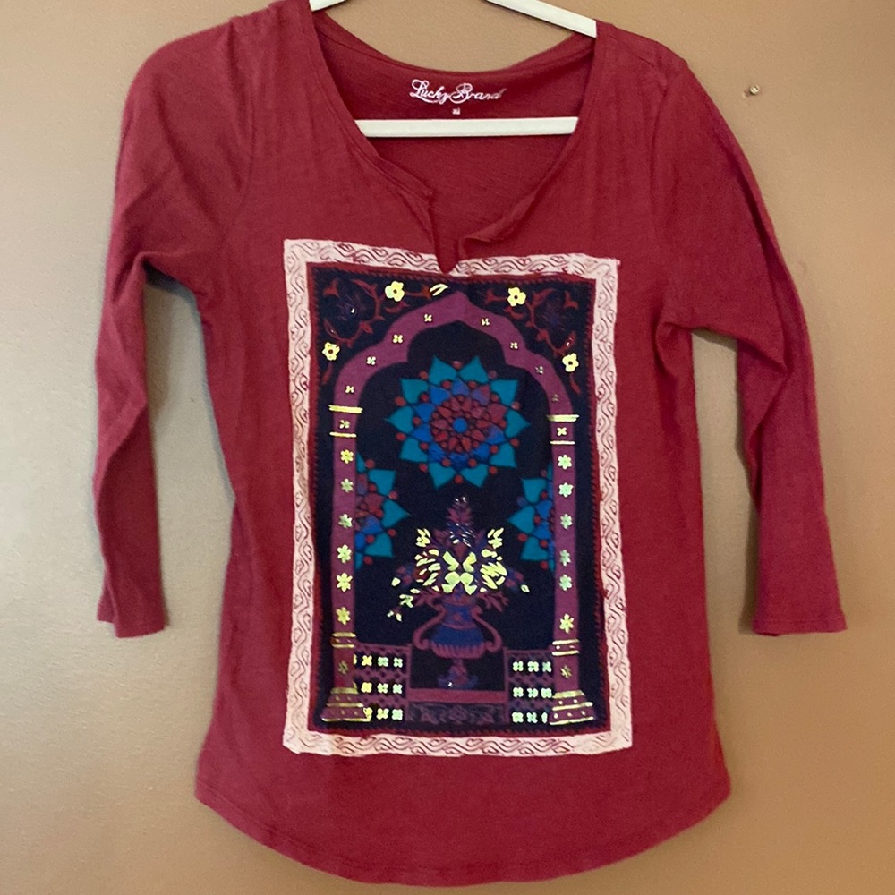Lucky brand ladies three-quarter sleeve T-shirt in size extra small.